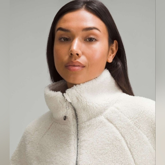 Lululemon Scuba Oversized Fleece Funnel Neck. - Picture 13 of 15